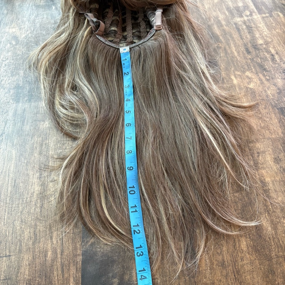 Brown with Blonde Highlights Long Layered Wig! Synthetic! Great! Set part. Bang - Picture 11 of 14